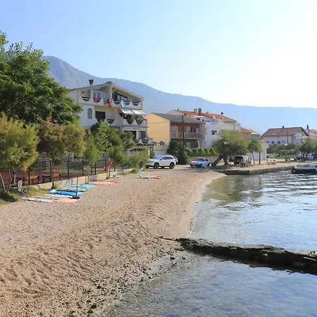 With A Parking Space Kastel Kambelovac, - 15279 Apartman *